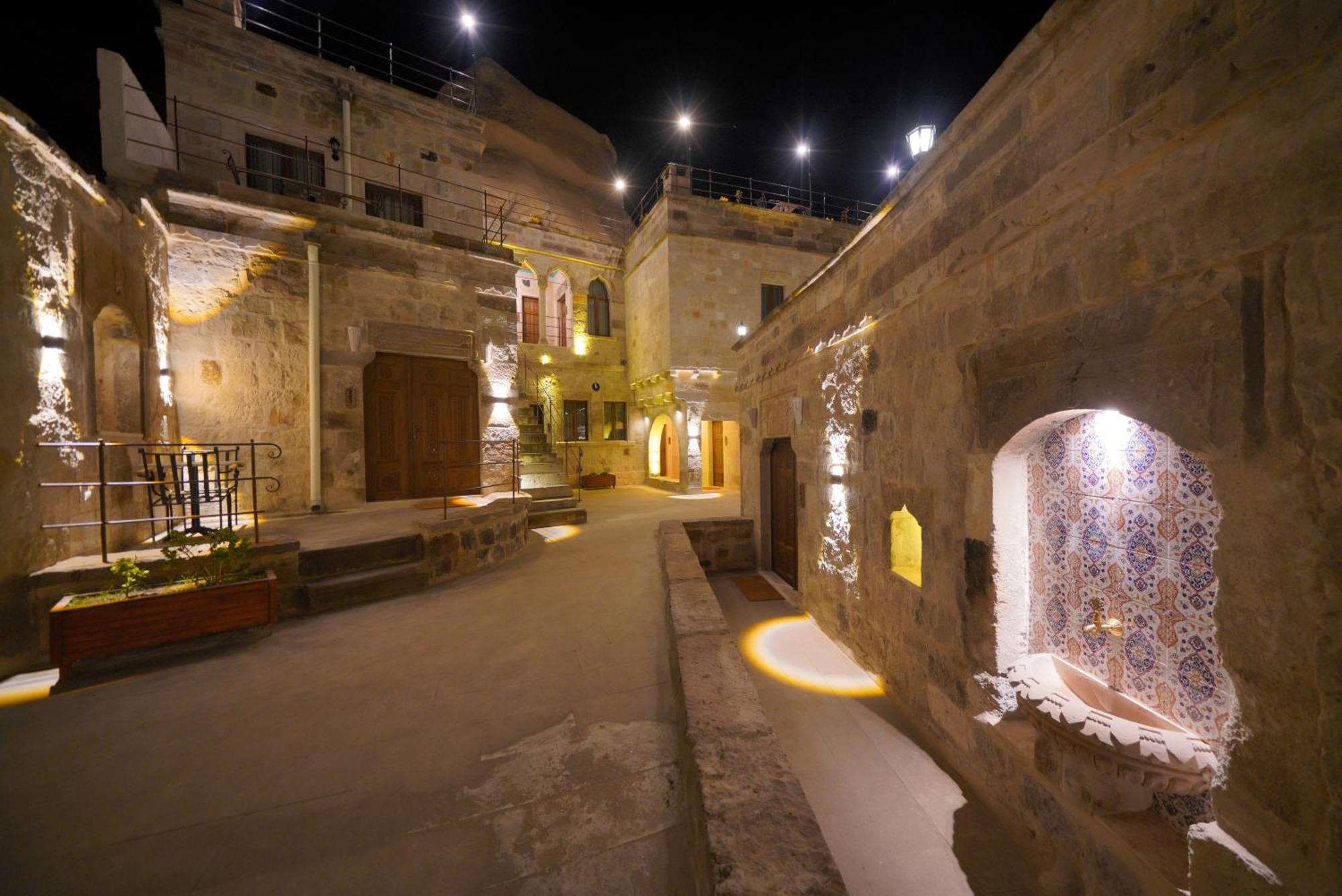 Cappadocia Secret Hill Cave Suites Göreme Esterno foto